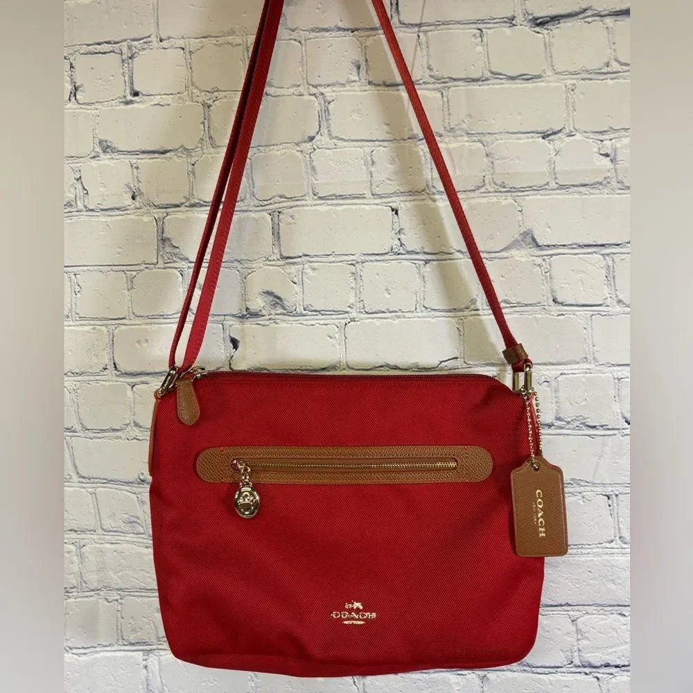 COACH Sawyer Red Crossbody - Picture 2 of 11